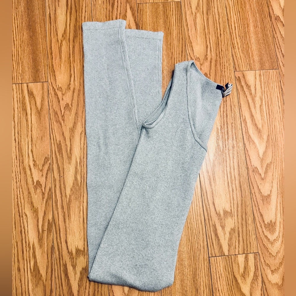 Forever 21 Woman’s Stretch Jumpsuit Gray